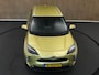 Toyota Yaris Cross 1.5 VVT-I Active - ADAPTIEVE CRUISE CONTROL - DRAADLOZE OPLADER - AIRCO - APPLE CARPLAY/ ANDROID AUTO - LICHT EN REGENSENSOR - 4 SEIZOENENBANDEN - ARMSTEUN VOOR - 16 INCH LICHT METALEN VELGEN