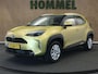 Toyota Yaris Cross 1.5 VVT-I Active - ADAPTIEVE CRUISE CONTROL - DRAADLOZE OPLADER - AIRCO - APPLE CARPLAY/ ANDROID AUTO - LICHT EN REGENSENSOR - 4 SEIZOENENBANDEN - ARMSTEUN VOOR - 16 INCH LICHT METALEN VELGEN