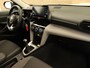 Toyota Yaris Cross 1.5 VVT-I Active - ADAPTIEVE CRUISE CONTROL - DRAADLOZE OPLADER - AIRCO - APPLE CARPLAY/ ANDROID AUTO - LICHT EN REGENSENSOR - 4 SEIZOENENBANDEN - ARMSTEUN VOOR - 16 INCH LICHT METALEN VELGEN