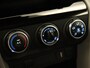 Toyota Yaris Cross 1.5 VVT-I Active - ADAPTIEVE CRUISE CONTROL - DRAADLOZE OPLADER - AIRCO - APPLE CARPLAY/ ANDROID AUTO - LICHT EN REGENSENSOR - 4 SEIZOENENBANDEN - ARMSTEUN VOOR - 16 INCH LICHT METALEN VELGEN