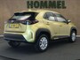 Toyota Yaris Cross 1.5 VVT-I Active - ADAPTIEVE CRUISE CONTROL - DRAADLOZE OPLADER - AIRCO - APPLE CARPLAY/ ANDROID AUTO - LICHT EN REGENSENSOR - 4 SEIZOENENBANDEN - ARMSTEUN VOOR - 16 INCH LICHT METALEN VELGEN