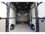 Volkswagen Crafter 35 2.0 TDI L3H3(L2H2) 3-ZITS, 177PK AUT. LED, ADAPT. CRUISE, STOELVERWARMING, STUURVERWARMING, VOORRUIT VERWARMING, STANDKACHEL, GEVEERDE ERGO ACTIVE STOEL