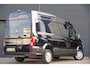 Volkswagen Crafter 35 2.0 TDI L3H3(L2H2) 3-ZITS, 177PK AUT. LED, ADAPT. CRUISE, STOELVERWARMING, STUURVERWARMING, VOORRUIT VERWARMING, STANDKACHEL, GEVEERDE ERGO ACTIVE STOEL