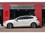 Volvo V40 1.5 T3 150pk Automaat Sport | Origineel NL | R-Design | Panoramadak | Harman/Kardon | Camera |