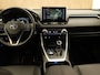 Toyota RAV4 2.5 Hybrid AWD Black Edition - ORIGINEEL NEDERLANDSE AUTO - AFKOMSTIG VAN 1E EIGENAAR - AWD - ALARM KLASSE 3 - ELEKTRISCHE ACHTERKLEP - CAMERA IN BINNENSPIEGEL - DODEHOEK DETECTIE - DRAADLOZE TELEFOONLADER - APPLE CARPLAY/ ANDROID AUTO - PARKEERSENSOREN VOOR / ACHTER - JBL AUDIO- 360 GRADEN CAMERA