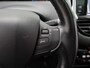 Peugeot 2008 1.2 PureTech Allure Panormadak | Parkeersenoren | Camera | Navigatie | Climat Control | Cruise Control | 17" Lichtmetalen Velgen