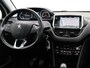 Peugeot 2008 1.2 PureTech Allure Panormadak | Parkeersenoren | Camera | Navigatie | Climat Control | Cruise Control | 17" Lichtmetalen Velgen