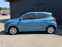 Hyundai i10 1.0 Premium Navigatie / Camera / Cruise Control / Sensoren Achter / Apple&Android Carplay / Bluetooth / DAB / All-Season banden