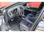 Volvo XC60 2.4 D5 AWD R-Design | Origineel NL | Leder | Trekhaak |