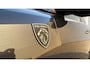 Peugeot 3008 1.2 HYBRID 145PK GT AUTOMAAT / NAVI / LEDER / CLIMA / LED / PDC / 19" LMV / ALCANTARA / CAMERA / WINTERPAKKET / ADAPT. CRUISECONTROL / 1E EIGENAAR / NIEUWSTAAT !!