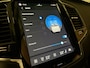Volvo XC90 T8 AWD Recharge Plus Bright Vol! | Luchtvering | Stoelventilatie | 360° Camera | Harman Kardon | 455pk | Schuifdak | Adaptieve Cruise Control | Stoelverwarming voor+achter | Stuurwielverwarming | 21 Inch | Full LED meesturende koplampen | Pilot Assist | BLIS Dode Hoek Detectie | Elektrische voorstoelen geheugen | Nappa lederen bekleding | Lederen dashboard | Elektrisch verstelbare zijwangen | Keyless Drive | Parkeersensoren voor+achter | Google Infotainment | Privacy Glass | Elektrisch bedienbare achterklep | Geïntegreerd kinderzitje achterin | Geïntegreerde zongordijnen achterportieren | 7-Persoons | 4-Zone Climate Control | DAB Radio | Apple Carplay/Android Auto | Draadloos telefoon opladen | Verlichte instaplijsten | Volvo On Call met mobiele App functie | Denim Blue Metallic |