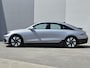 Hyundai Ioniq 6 Connect 77.4 kWh / 100% SOH / 8 jaar Batterijgarantie / Fabrieksgarantie tot 04-2029 / Dealer onderhouden / CCS snelladen / All season banden / Stuur- & Stoel verwarming / Elektrische achterklep / Achteruitrijcamera / Adaptief cruise control / Apple Carplay Android Auto / Keyless Entry/Start /