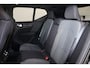 Volvo XC40 B3 Plus Black Edition - Panorama/schuifdak - IntelliSafe Assist & Surround - 360º Camera - Harman/Kardon audio - Verwarmde voorstoelen & stuur - Parkeersensoren voor & achter - Elektr. bedienb. voorstoelen met geheugen links - Draadloze tel. lader - Extra getint glas - 20' LMV