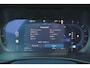 Volvo XC40 B3 Plus Black Edition - Panorama/schuifdak - IntelliSafe Assist & Surround - 360º Camera - Harman/Kardon audio - Verwarmde voorstoelen & stuur - Parkeersensoren voor & achter - Elektr. bedienb. voorstoelen met geheugen links - Draadloze tel. lader - Extra getint glas - 20' LMV