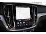 Volvo V60 2.0 T8 Plug-in hybrid AWD Plus Dark | Apple carplay/ Android auto | Electronic climate control | Lederen bekleding | 18" lichtmetalen velgen | Voorstoelen verwarmd | Achterbank verwarmd |  Elektronische lendensteun | Elektrisch uitklapbare trekhaak | Verwarmde voorruit |