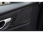 Volvo V60 2.0 T8 Plug-in hybrid AWD Plus Dark | Apple carplay/ Android auto | Electronic climate control | Lederen bekleding | 18" lichtmetalen velgen | Voorstoelen verwarmd | Achterbank verwarmd |  Elektronische lendensteun | Elektrisch uitklapbare trekhaak | Verwarmde voorruit |