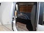 Volkswagen Caddy 2.0 TDI L1H1 BMT Highline Executive, 102PK / 75kW DSG, navigatie, cruise control, lederen bekleding, xenon + LED, 2-zone climatronic, stoelverwarming, scheidingswand + ruit, 17" LMV, parkeersensoren achter, trekhaak, privacy glas, DAB+ en achteruitrijcamera