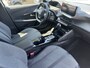 Peugeot 208 1.2 Hybrid 100 PK Allure | CarPlay | Climate | Park. sensoren voor & achter |