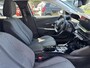 Peugeot 208 1.2 Hybrid 100 PK Allure | CarPlay | Climate | Park. sensoren voor & achter |