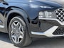 Hyundai Santa Fe 1.6 T-GDI PHEV Premium Sky / Fabrieksgarantie tot 05-2027 / Accu SoH 100 % EAER 58 km / Leder / Panorama Schuifdak / Afn. trekhaak 1.350 kg  / HUD / Elektrische stoelen & klep / Stoelventilatie / Stuur-, stoel- & achterbankverwarming / 19"LM wielen /