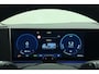 Hyundai Santa Fe 1.6 T-GDI 216pk HEV Automaat Premium Sky 7.pers | Lederen bekleding | Trekhaak | Panoramisch schuifdak | Head-up display | Stoelverwarming | Dakrails | Full Led verlichting | Keyless