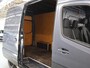 Mercedes-Benz Sprinter 319 CDI | AUT. | L2 H2 | RWD | NL AUTO | DEALER ONDERHOUDEN | LUCHTVERING | TREKHAAK | LED | GROOT NAVIGATIE | ACHTERUITRIJCAMERA | BETIMMERDE LAADRUIMTE COMPLEET | CERTIFIED
