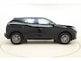 Peugeot e-2008 EV Active Pack 50 kWh | SoH 96,4% | Cruise control | Stoelverwarming | Parkeersensoren | Navigatie | Airco | Apple carplay/Android auto | Verkeersborddetectie | Hill-hold