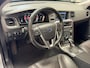 Volvo V60 2.4 D6 AWD PLUG-IN HYBRID SUMMUM LEDER NAVIGATIE CRUISE CONTROL BLUETOOTH TELEFOON RIJSTROOKSENSOREN DODEHOEKSENSOREN TREKHAAK ZEER MOOI !!