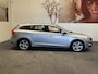 Volvo V60 2.4 D6 AWD PLUG-IN HYBRID SUMMUM LEDER NAVIGATIE CRUISE CONTROL BLUETOOTH TELEFOON RIJSTROOKSENSOREN DODEHOEKSENSOREN TREKHAAK ZEER MOOI !!