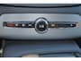 Volvo XC90 T8 Recharge AWD Core Bright - IntelliSafe Assist & Surround - Harman/Kardon audio - Adaptieve LED koplampen - Parkeercamera achter - Verwarmde voorstoelen, stuur & achterbank - Draadloze tel. lader - Extra getint glas - Inklapbare trekhaak - 20' LMV