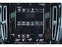 Volvo XC40 T4 Recharge Core Bright - IntelliSafe Assist & Surround - Parkeercamera achter - Verwarmde voorstoelen & stuur - Parkeersensoren voor & achter - Draadloze tel. lader - Extra getint glas - Inklapbare trekhaak - 19' LMV