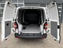Volkswagen Transporter 2.0 TSI L1H1 Benzine Airco Cruise control Trekhaak 2000kg Trekgewicht Stoelverwarming Stuurwielbediening Telefoonverbinding 2-Persoons Bpm vrij voor particulier gebruik!!