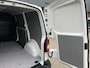 Volkswagen Transporter 2.0 TSI L1H1 Benzine Airco Cruise control Trekhaak 2000kg Trekgewicht Stoelverwarming Stuurwielbediening Telefoonverbinding 2-Persoons Bpm vrij voor particulier gebruik!!