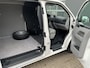 Volkswagen Transporter 2.0 TSI L1H1 Benzine Airco Cruise control Trekhaak 2000kg Trekgewicht Stoelverwarming Stuurwielbediening Telefoonverbinding 2-Persoons Bpm vrij voor particulier gebruik!!