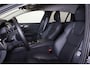 Volvo V60 T6 Recharge AWD Plus Dark - IntelliSafe Assist - Harman/Kardon audio - Adaptieve LED koplampen - Parkeercamera achter - Verwarmde voorstoelen, stuur & achterbank - Parkeersensoren voor & achter - Elektr. bedienb. voorstoelen met geheugen - Extra getint glas - 19' LMV