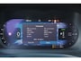 Volvo V60 T6 Recharge AWD Plus Dark - IntelliSafe Assist - Harman/Kardon audio - Adaptieve LED koplampen - Parkeercamera achter - Verwarmde voorstoelen, stuur & achterbank - Parkeersensoren voor & achter - Elektr. bedienb. voorstoelen met geheugen - Extra getint glas - 19' LMV
