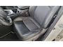 Toyota RAV4 2.5 Bi-Tone | LED | Stoel en stuurverw | Apple/Android | Parksen