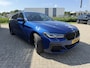 BMW 5-Serie 530e High Executive M Sport Pro Individual kleur Le Mans Blue Head-Up Display Harman-Kardon Stuurwielverwarming Schuif-/Kanteldak 20 Inch Comfortzetels 360 Gr. Camera Vol!