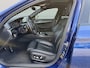 BMW 5-Serie 530e High Executive M Sport Pro Individual kleur Le Mans Blue Head-Up Display Harman-Kardon Stuurwielverwarming Schuif-/Kanteldak 20 Inch Comfortzetels 360 Gr. Camera Vol!