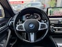 BMW 5-Serie 530e High Executive M Sport Pro Individual kleur Le Mans Blue Head-Up Display Harman-Kardon Stuurwielverwarming Schuif-/Kanteldak 20 Inch Comfortzetels 360 Gr. Camera Vol!