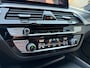 BMW 5-Serie 530e High Executive M Sport Pro Individual kleur Le Mans Blue Head-Up Display Harman-Kardon Stuurwielverwarming Schuif-/Kanteldak 20 Inch Comfortzetels 360 Gr. Camera Vol!