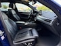 BMW 5-Serie 530e High Executive M Sport Pro Individual kleur Le Mans Blue Head-Up Display Harman-Kardon Stuurwielverwarming Schuif-/Kanteldak 20 Inch Comfortzetels 360 Gr. Camera Vol!