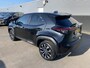Toyota Yaris Cross 1.5 Hybrid First Edition Stoelverwarming, Parkeersensoren, Smart Key, LMV, LED, Achteruitrijcamera, Navigatie.