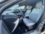 Toyota Yaris 1.5 Hybrid Executive Edition Stoelverwarming, HUD, Smart Key, LED, Navigatie, Parkeersensoren, leder/stof