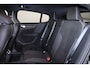 Volvo EC40 Extended Range Plus Black Ed. 82 kWh - Panoramadak - IntelliSafe Assist & Surround - 360º Camera - Verwarmde voorstoelen, stuur & achterbank - Parkeersensoren voor & achter - Elektr. bedienb. bestuurdersstoel met geheugen - Draadloze tel. lader - Warmtepomp - Extra getint glas - 20' LMV