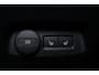 Volvo EC40 Extended Range Plus Black Ed. 82 kWh - Panoramadak - IntelliSafe Assist & Surround - 360º Camera - Verwarmde voorstoelen, stuur & achterbank - Parkeersensoren voor & achter - Elektr. bedienb. bestuurdersstoel met geheugen - Draadloze tel. lader - Warmtepomp - Extra getint glas - 20' LMV