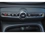 Volvo EC40 Extended Range Plus Black Ed. 82 kWh - Panoramadak - IntelliSafe Assist & Surround - 360º Camera - Verwarmde voorstoelen, stuur & achterbank - Parkeersensoren voor & achter - Elektr. bedienb. bestuurdersstoel met geheugen - Draadloze tel. lader - Warmtepomp - Extra getint glas - 20' LMV