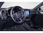 Volvo EC40 Extended Range Plus Black Ed. 82 kWh - Panoramadak - IntelliSafe Assist & Surround - 360º Camera - Verwarmde voorstoelen, stuur & achterbank - Parkeersensoren voor & achter - Elektr. bedienb. bestuurdersstoel met geheugen - Draadloze tel. lader - Warmtepomp - Extra getint glas - 20' LMV