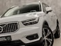 Volvo XC40 1.5 T4 Recharge Inscription 211Pk Automaat (APPLE CARPLAY, GROOT NAVI, MEMORY SEATS, LEDER, SPORTSTOELEN, KEYLESS, STOELVERWARMING, CAMERA, ELEK ACHTERKLEP, NIEUWSTAAT)