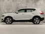 Volvo XC40 1.5 T4 Recharge Inscription 211Pk Automaat (APPLE CARPLAY, GROOT NAVI, MEMORY SEATS, LEDER, SPORTSTOELEN, KEYLESS, STOELVERWARMING, CAMERA, ELEK ACHTERKLEP, NIEUWSTAAT)